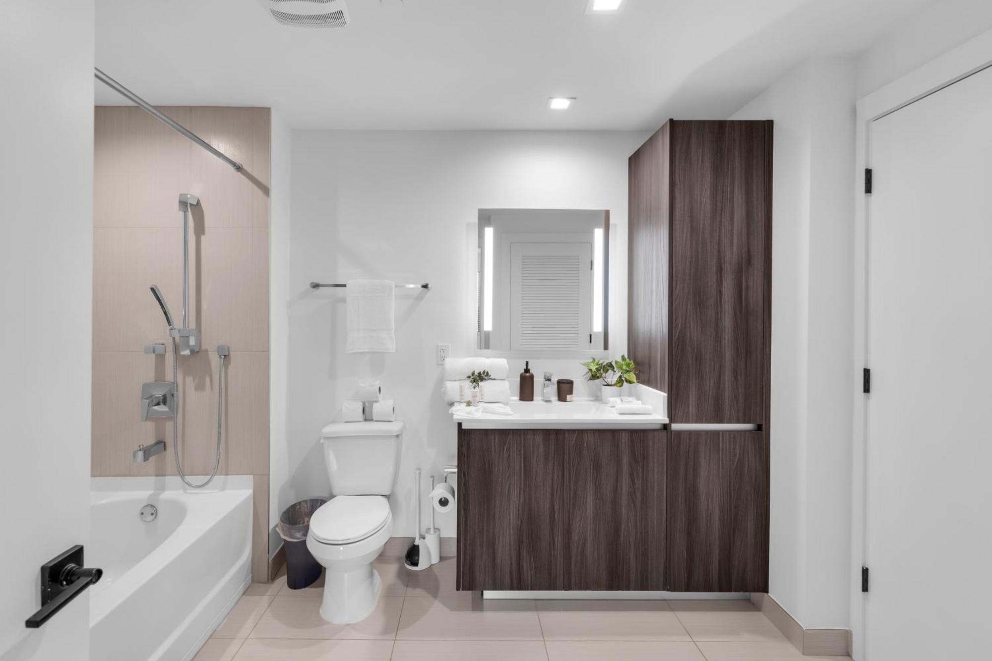 Appartamento Modern 1 Bedroom In The Heart Of Downtown Doral